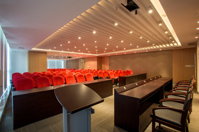 北上廣容不下肉身，三四線裝不下靈魂 會務服務的雙城記